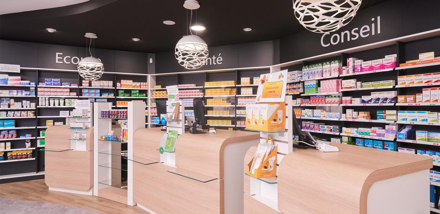 agencement pharmacie noir bois