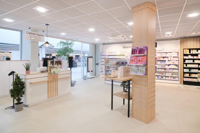 création mobilier transfert aménagement réagencement agencement aménagement relooking bois métal espace enfant maman bébé beauté nature soins bio espaces confidentiels cabine essayage vaccination pharmacie officine surface de vente espace d'attente back office orthopédie comptoir linéaires décoration travaux jbcc agenceur jbcc agencement