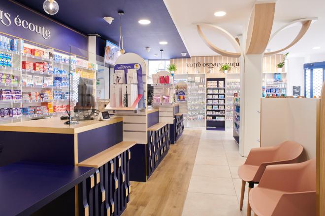, linéaires de pharmacie, décoration intérieure, travaux en pharmacie, JBCC Agenceur, JBCC Agencement, agencement de pharmacie, design de pharmacie, mobilier de pharmacie, architecture commerciale, pharmacie moderne, conception de pharmacie, aménagement de pharmacie, bois écologique, Made in France, Sautron, pharmacie Nantes, mobilier sur mesure, pharmacie 2024, agencement professionnel, innovation en pharmacie, équipe professionnelle, expert en agencement, projet de pharmacie, fabrication française, parten