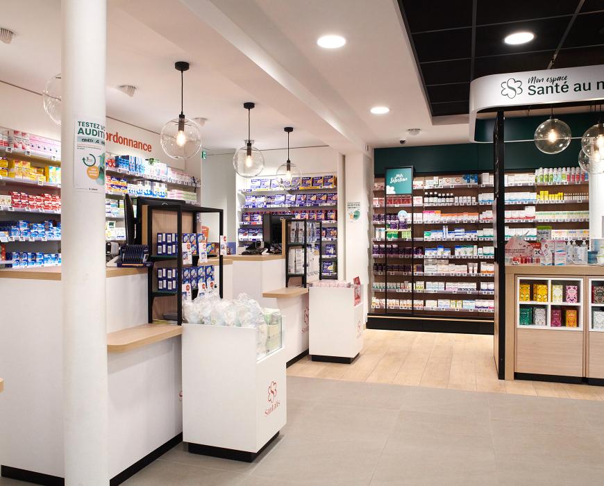 création mobilier transfert aménagement réagencement agencement aménagement relooking bois métal espace enfant maman bébé beauté nature soins bio espaces confidentiels cabine essayage vaccination pharmacie officine surface de vente espace d'attente back office orthopédie comptoir linéaires décoration travaux jbcc agenceur jbcc agencement