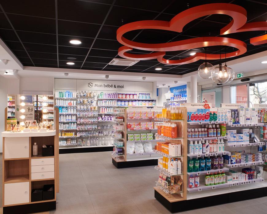 création mobilier transfert aménagement réagencement agencement aménagement relooking bois métal espace enfant maman bébé beauté nature soins bio espaces confidentiels cabine essayage vaccination pharmacie officine surface de vente espace d'attente back office orthopédie comptoir linéaires décoration travaux jbcc agenceur jbcc agencement