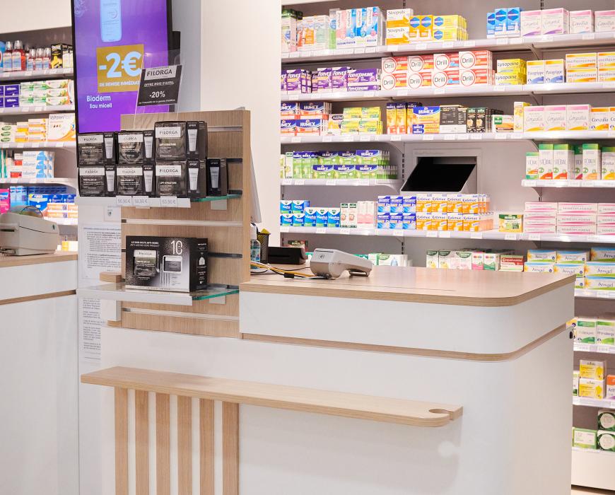 création mobilier transfert aménagement réagencement agencement aménagement relooking bois métal espace enfant maman bébé beauté nature soins bio espaces confidentiels cabine essayage vaccination pharmacie officine surface de vente espace d'attente back office orthopédie comptoir linéaires décoration travaux jbcc agenceur jbcc agencement