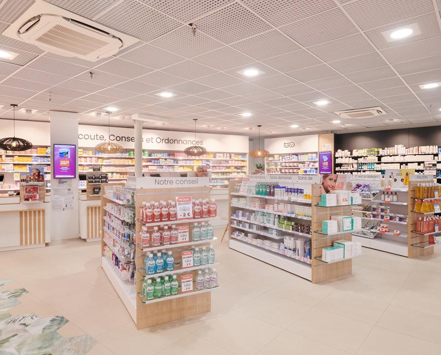 création mobilier transfert aménagement réagencement agencement aménagement relooking bois métal espace enfant maman bébé beauté nature soins bio espaces confidentiels cabine essayage vaccination pharmacie officine surface de vente espace d'attente back office orthopédie comptoir linéaires décoration travaux jbcc agenceur jbcc agencement