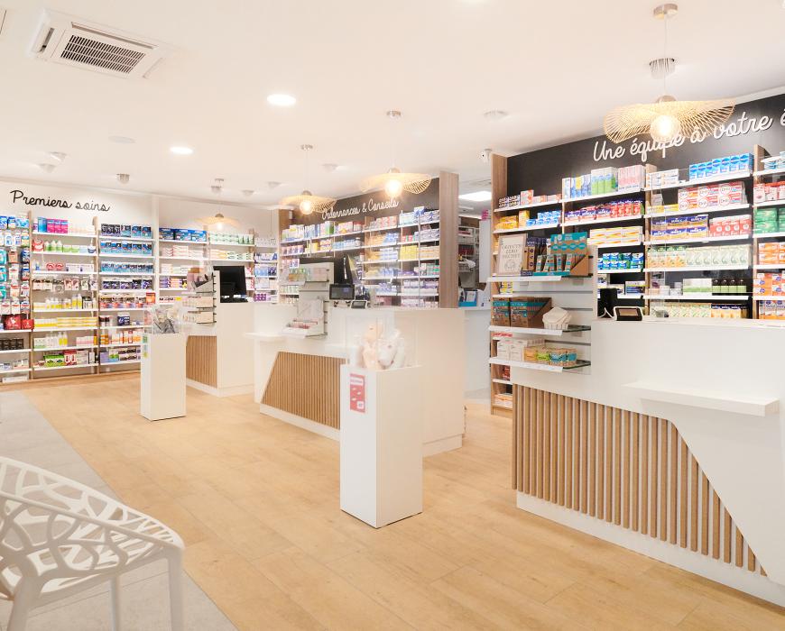 création mobilier transfert aménagement réagencement agencement aménagement relooking bois métal espace enfant maman bébé beauté nature soins bio espaces confidentiels cabine essayage vaccination pharmacie officine surface de vente espace d'attente back office orthopédie comptoir linéaires décoration travaux jbcc agenceur jbcc agencement