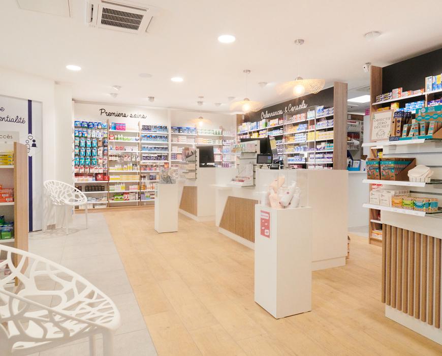 création mobilier transfert aménagement réagencement agencement aménagement relooking bois métal espace enfant maman bébé beauté nature soins bio espaces confidentiels cabine essayage vaccination pharmacie officine surface de vente espace d'attente back office orthopédie comptoir linéaires décoration travaux jbcc agenceur jbcc agencement