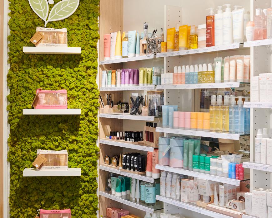 meubles sur mesure pharmacie agencement jbcc moderne tendance coloré