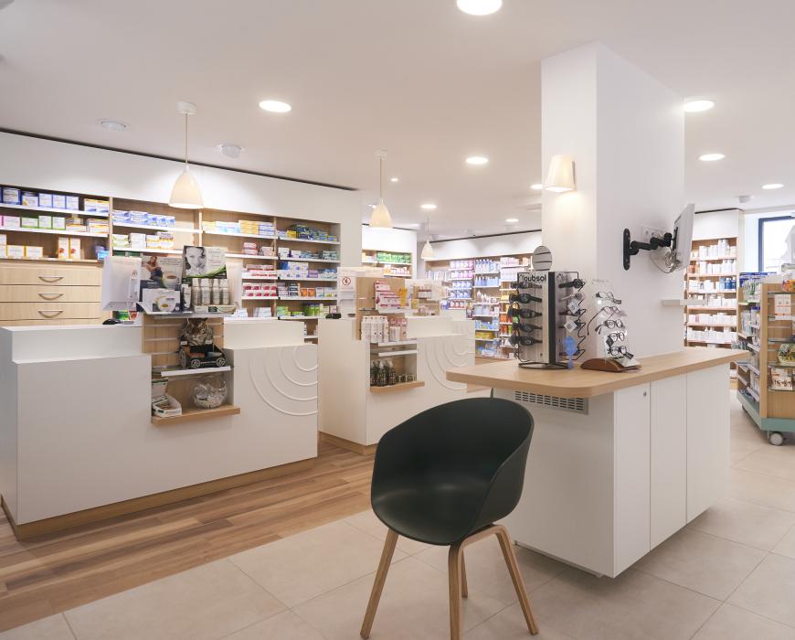 agencement pharmacie blanc bois