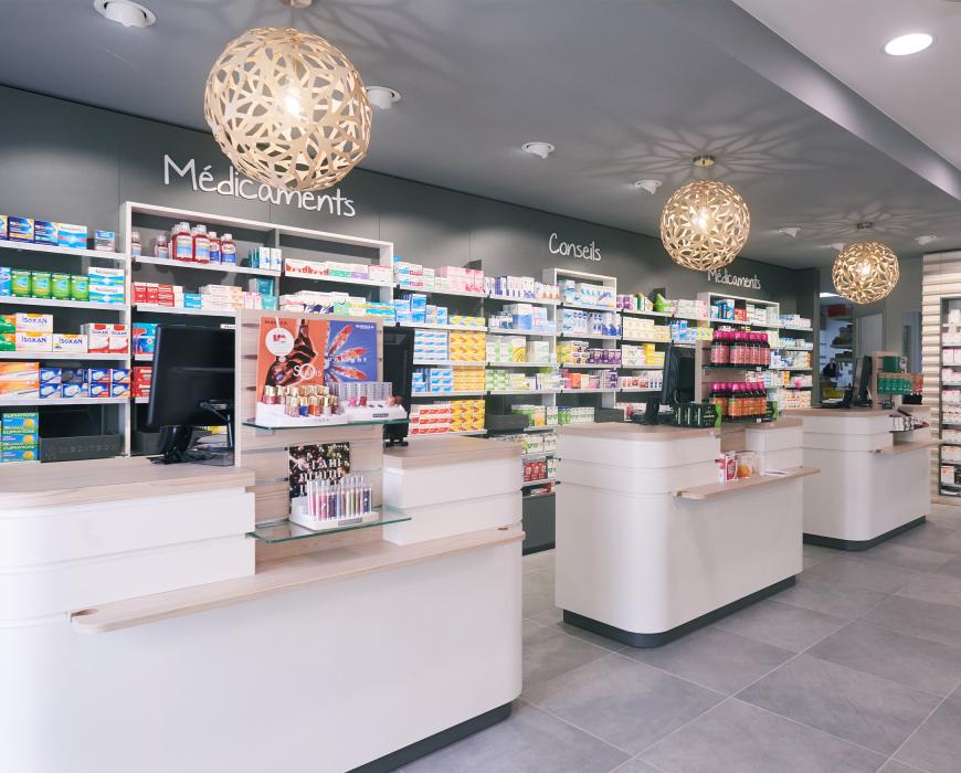 agencement pharmacie blanc bois comptoir