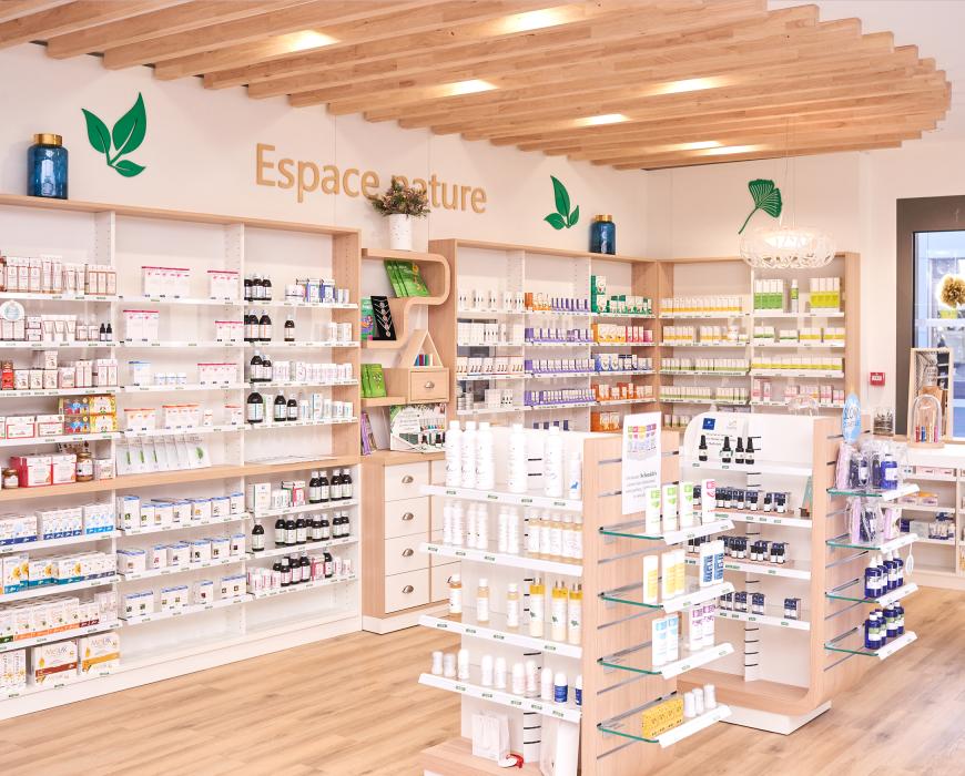 agencement pharmacie blanc bois