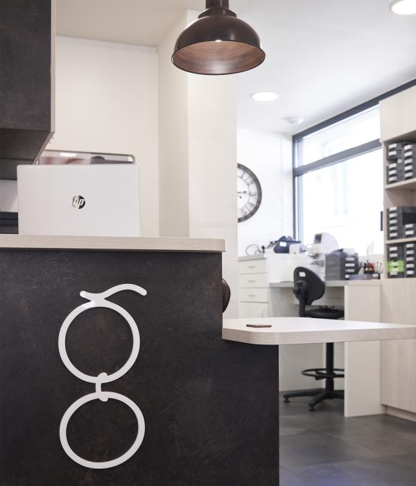 agencement magasin optique industriel