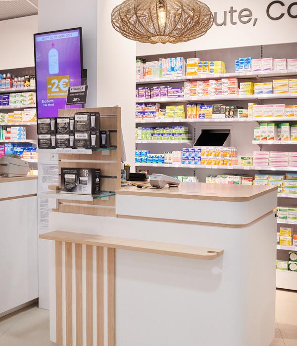 création mobilier transfert aménagement réagencement agencement aménagement relooking bois métal espace enfant maman bébé beauté nature soins bio espaces confidentiels cabine essayage vaccination pharmacie officine surface de vente espace d'attente back office orthopédie comptoir linéaires décoration travaux jbcc agenceur jbcc agencement