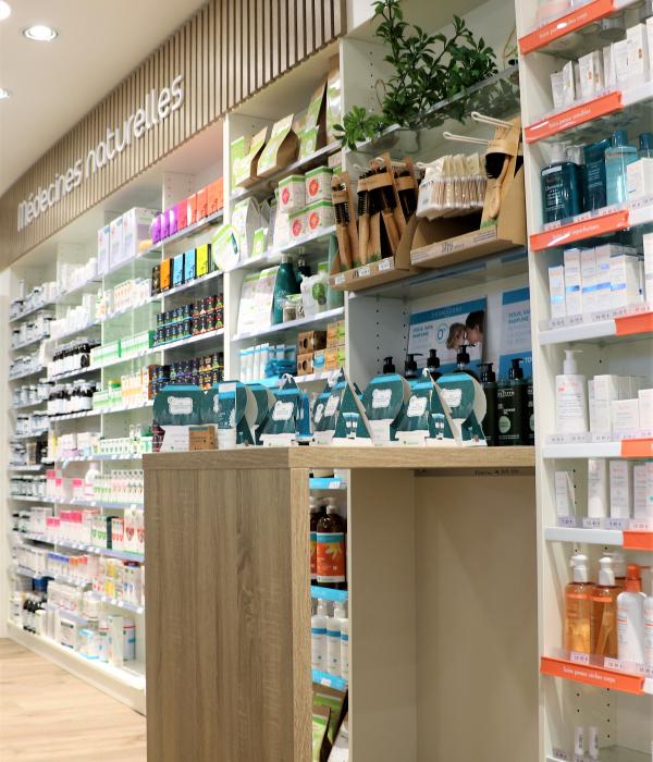 agencement aménagement réagencement relooking transfert création pharmacie officine surface de vente espace d'attente back office espace maman bébé beauté herboristerie tisanerie aromathérapie soins bio nature mad cabine vaccination orthopédie mobilier comptoir linéaires décoration travaux fabrication française agenceur. Découvrez nos réalisations ici https://www.jbcc-agenceur.com/nos-realisations