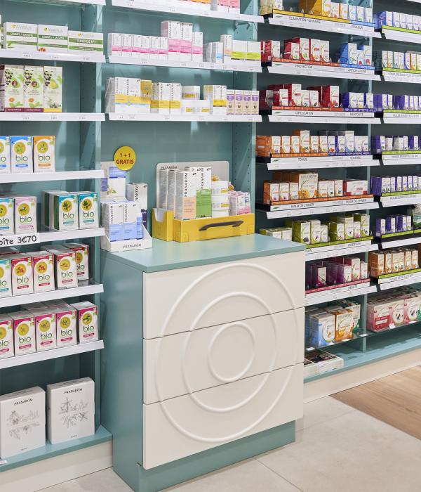agencement pharmacie blanc bleu