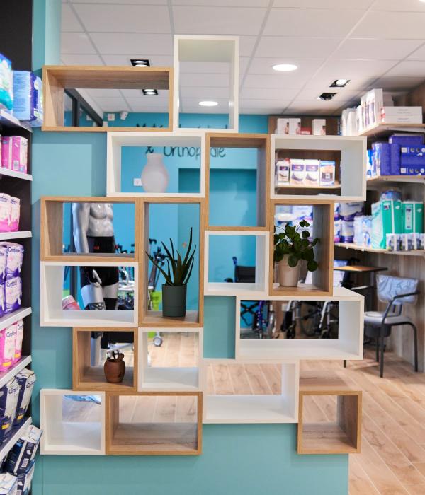 création mobilier transfert réagencement agencement aménagement relooking bois métal espace enfant maman bébé beauté nature soins bio espaces confidentiels cabine essayage vaccination pharmacie officine surface de vente espace d'attente back office orthopédie comptoir linéaires décoration travaux jbcc agenceur jbcc agencement
