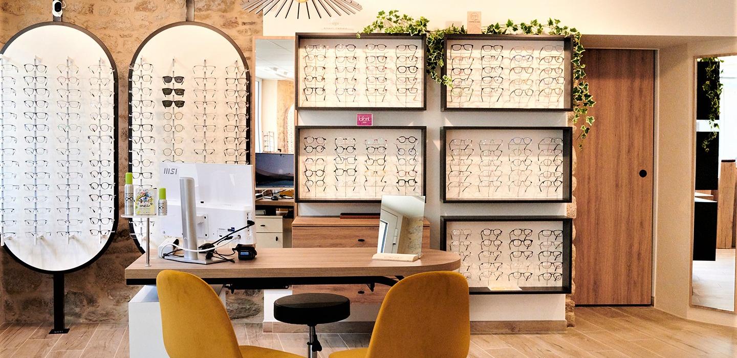 agencement magasin optique style industriel