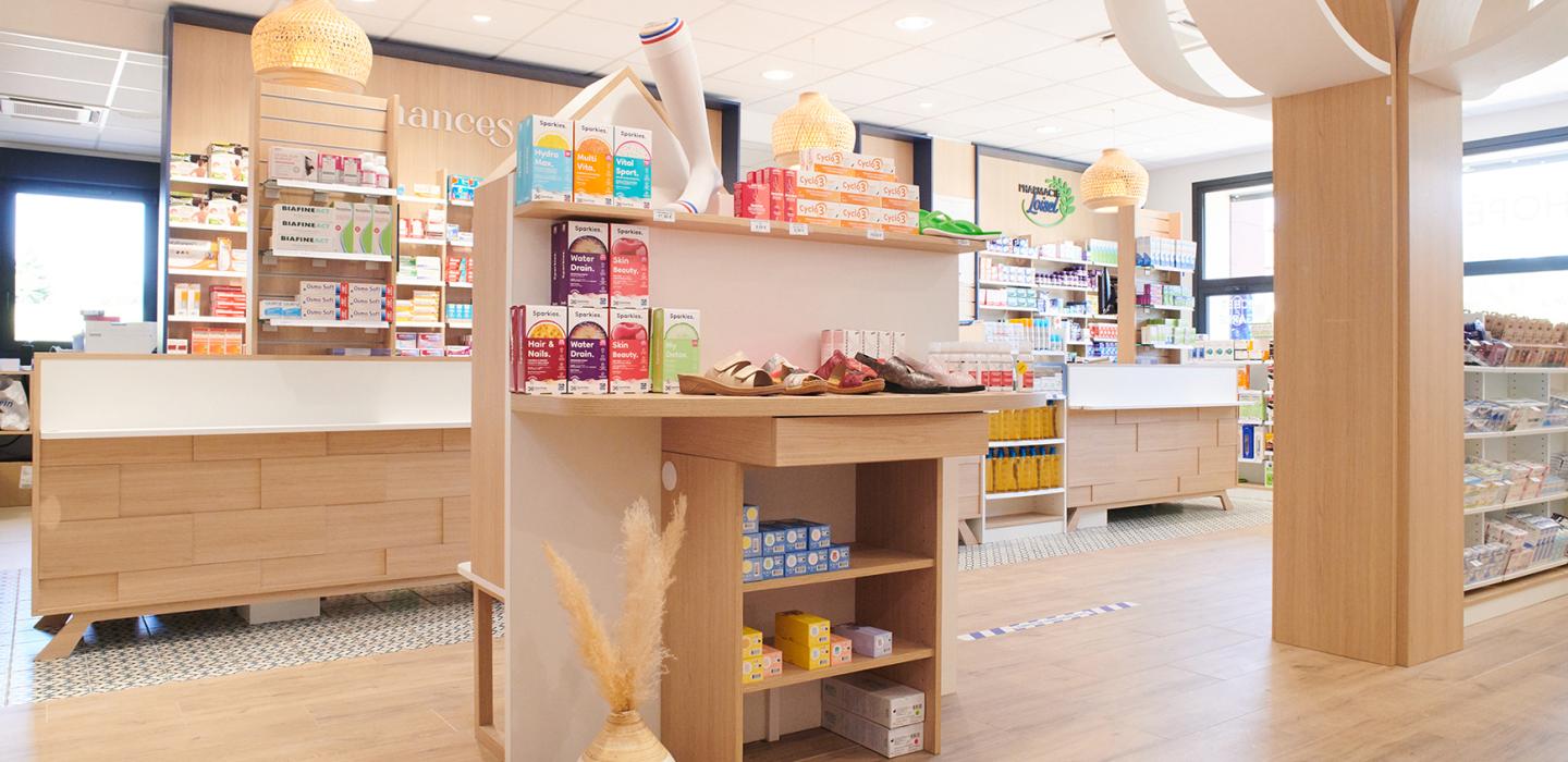 MobilierEcoSourcé NormesEnvironnementales SensibilitéEnvironnementale AgencementDurable MatériauxRecyclables ProduitsLocaux CircuitsCourts CréationMobilier TransfertAménagement Réagencement RelookingPharmacie MobilierBois MobilierMétal EspaceEnfant EspaceMamanBébé BeautéNature SoinsBio EspacesConfidentiels CabineDessayage VaccinationPharmacie OfficinePharmacie SurfaceDeVente EspaceDAttente BackOffice Orthopédie ComptoirPharmacie LinérairesPharmacie DécorationIntérieure TravauxPharmacie JBCCAgenceur JBCCAgen