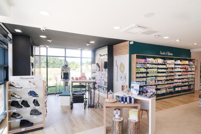 meubles sur mesure pharmacie agencement jbcc moderne tendance coloré