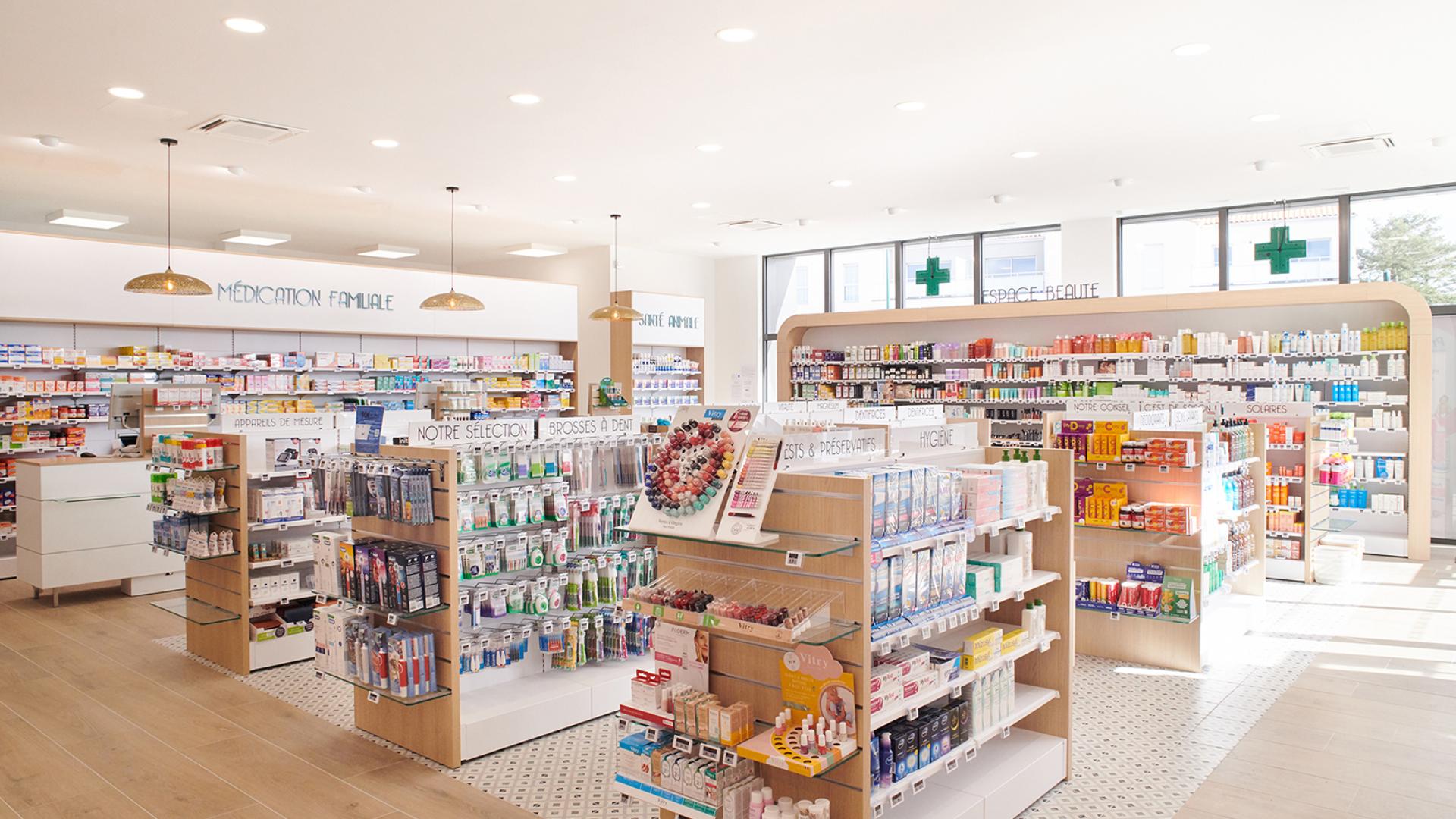 création mobilier transfert aménagement réagencement agencement relooking bois métal espace enfant maman bébé beauté nature soins bio espaces confidentiels cabine essayage vaccination pharmacie officine surface de vente espace d'attente back office orthopédie comptoir linéaires décoration travaux jbcc agenceur jbcc agencement