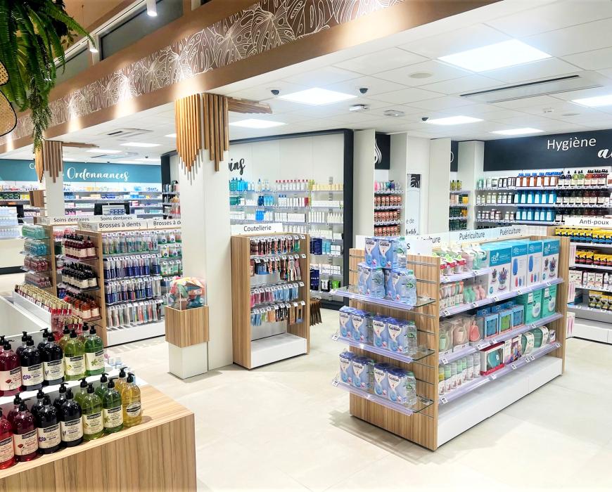 agenceur agencement aménagement réagencement relooking transfert création espace orthopédie salle de vaccination espace confidentiel espace optique mad espace beauté maman bébé maquillage soins capillaires hygiène confort bien être surface de vente mobilier comptoir linéaires décoration travaux fabrication française 