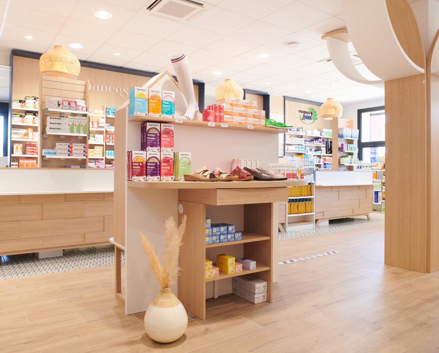 MobilierEcoSourcé NormesEnvironnementales SensibilitéEnvironnementale AgencementDurable MatériauxRecyclables ProduitsLocaux CircuitsCourts CréationMobilier TransfertAménagement Réagencement RelookingPharmacie MobilierBois MobilierMétal EspaceEnfant EspaceMamanBébé BeautéNature SoinsBio EspacesConfidentiels CabineDessayage VaccinationPharmacie OfficinePharmacie SurfaceDeVente EspaceDAttente BackOffice Orthopédie ComptoirPharmacie LinérairesPharmacie DécorationIntérieure TravauxPharmacie JBCCAgenceur JBCCAgen