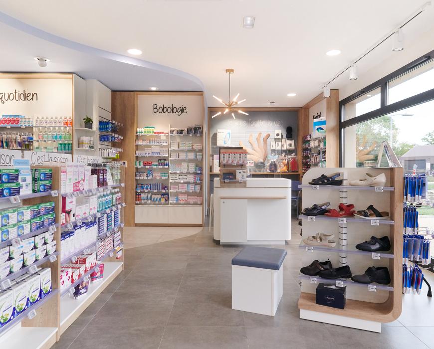 création mobilier transfert aménagement réagencement agencement aménagement relooking bois métal espace enfant maman bébé beauté nature soins bio espaces confidentiels cabine essayage vaccination pharmacie officine surface de vente espace d'attente back office orthopédie comptoir linéaires décoration travaux jbcc agenceur jbcc agencement