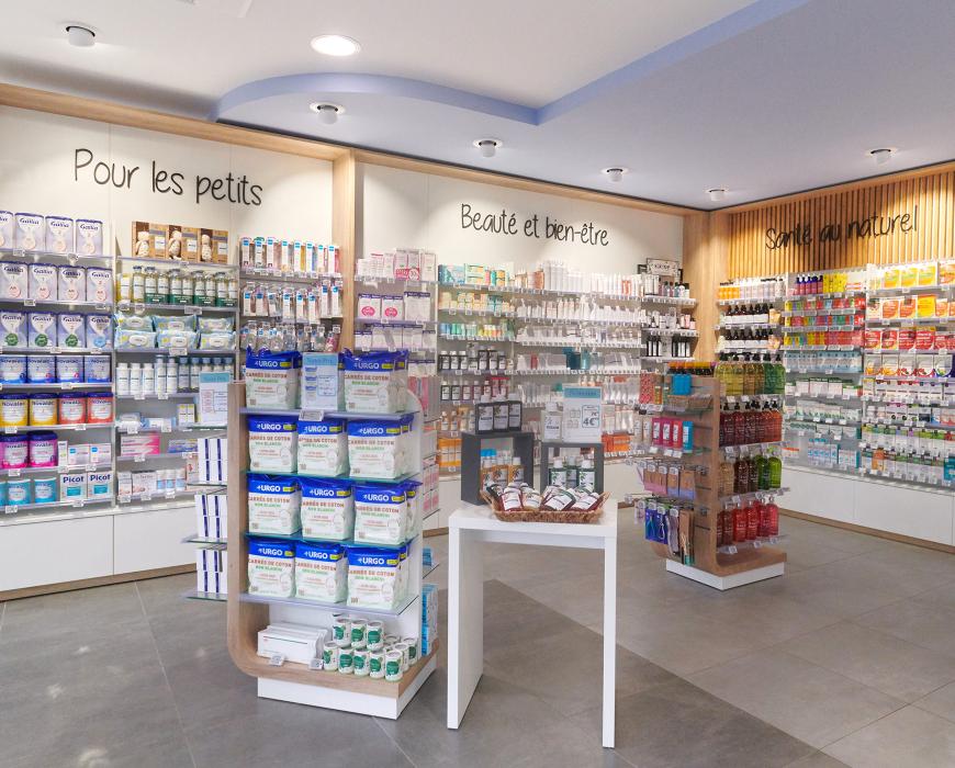 création mobilier transfert aménagement réagencement agencement aménagement relooking bois métal espace enfant maman bébé beauté nature soins bio espaces confidentiels cabine essayage vaccination pharmacie officine surface de vente espace d'attente back office orthopédie comptoir linéaires décoration travaux jbcc agenceur jbcc agencement