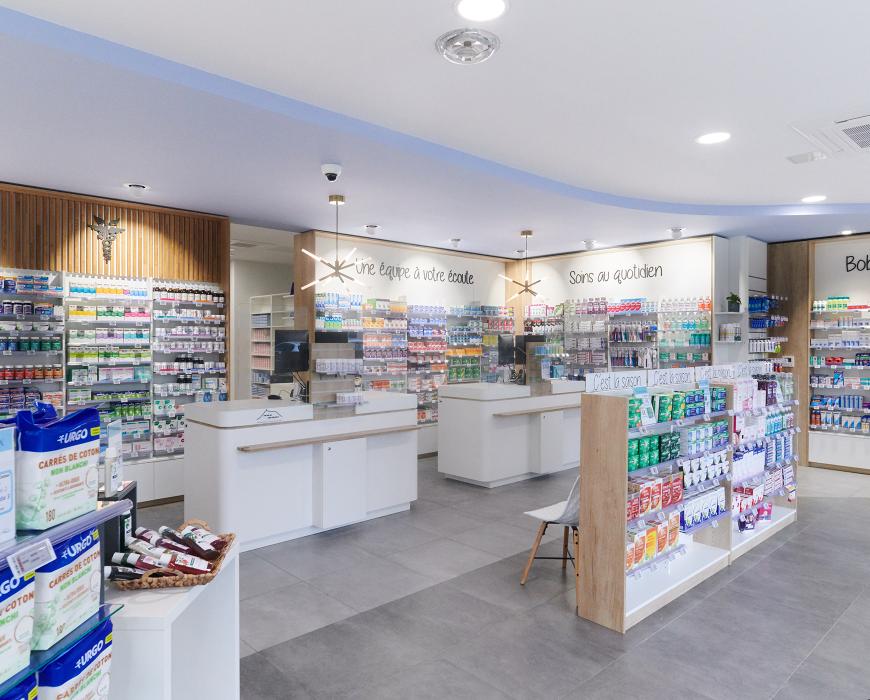 création mobilier transfert aménagement réagencement agencement aménagement relooking bois métal espace enfant maman bébé beauté nature soins bio espaces confidentiels cabine essayage vaccination pharmacie officine surface de vente espace d'attente back office orthopédie comptoir linéaires décoration travaux jbcc agenceur jbcc agencement