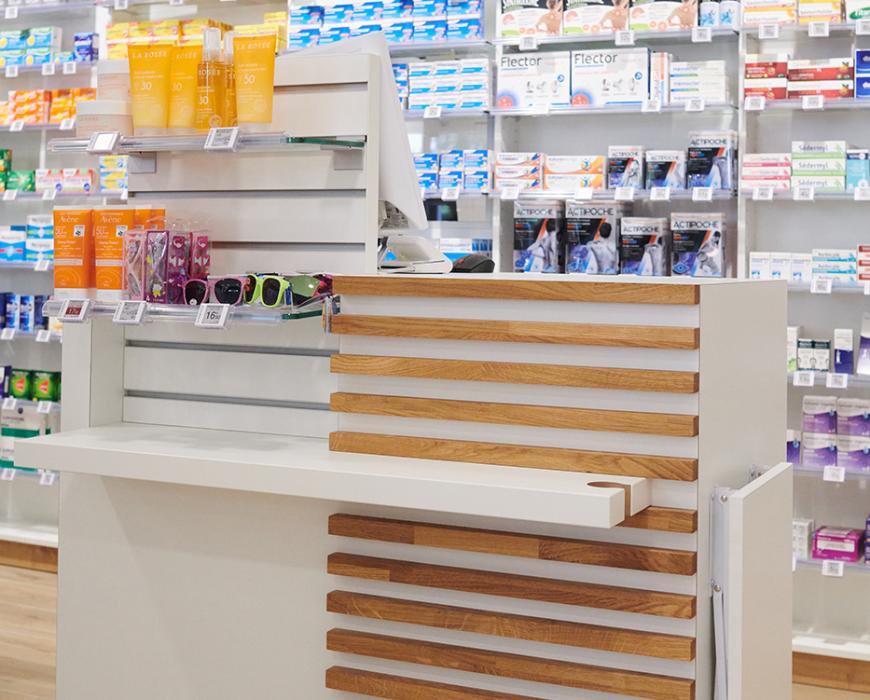 meubles sur mesure pharmacie agencement jbcc moderne tendance coloré
