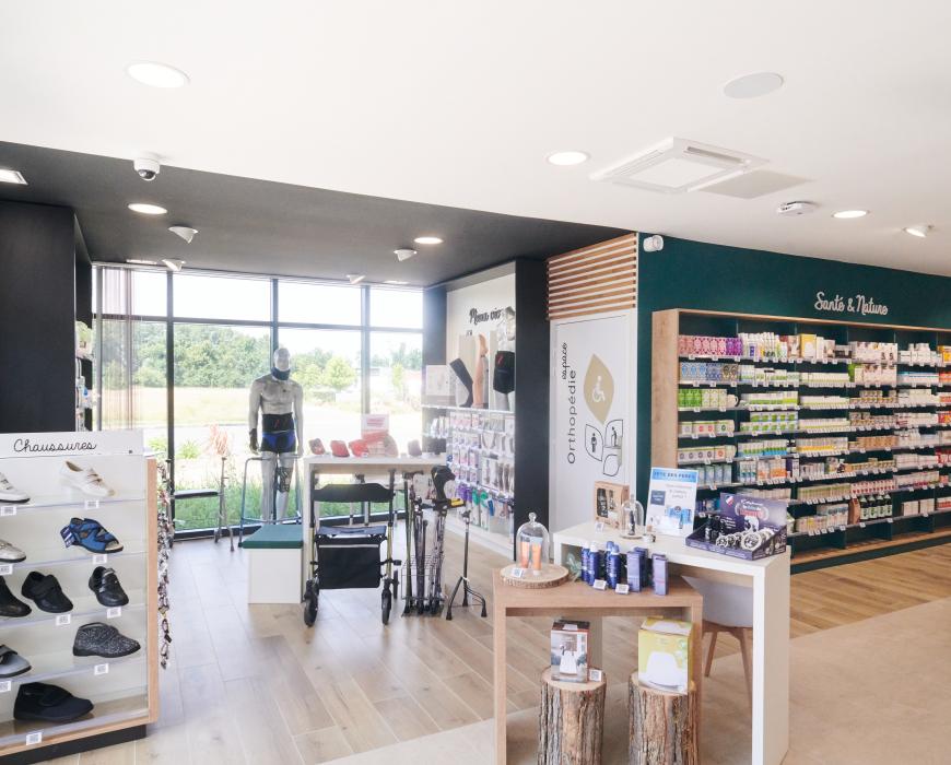 meubles sur mesure pharmacie agencement jbcc moderne tendance coloré