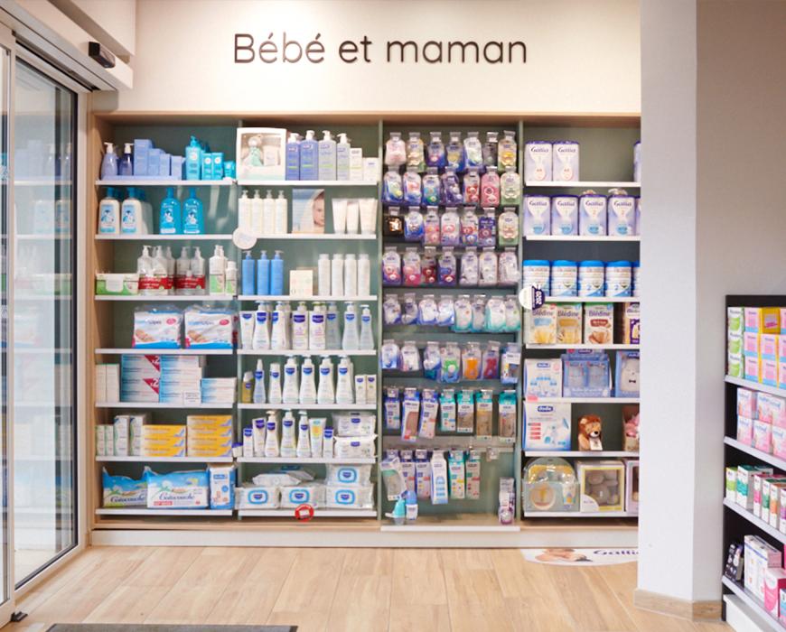 agencement pharmacie blanc bois