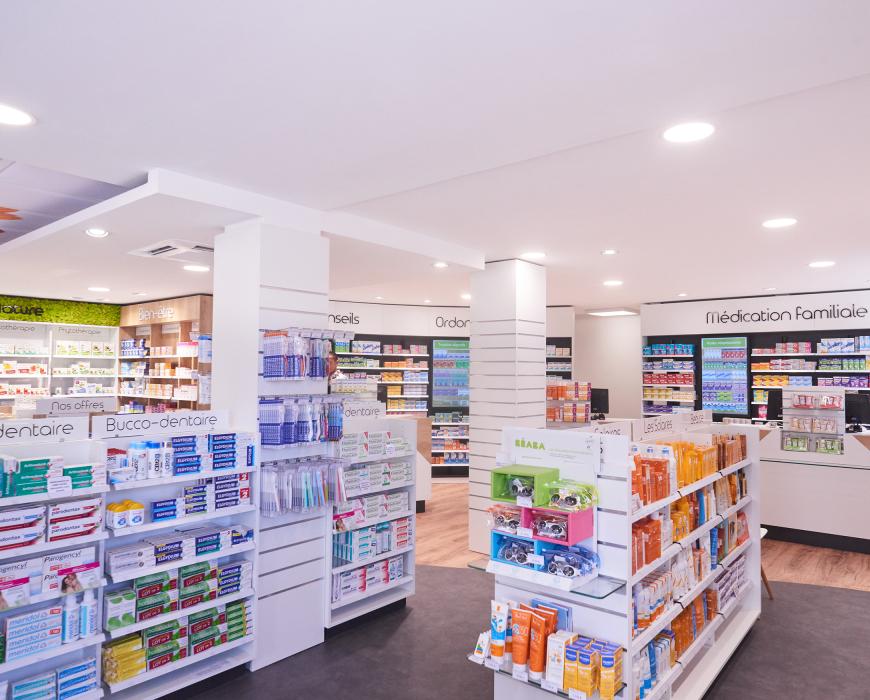 agencement pharmacie blanc