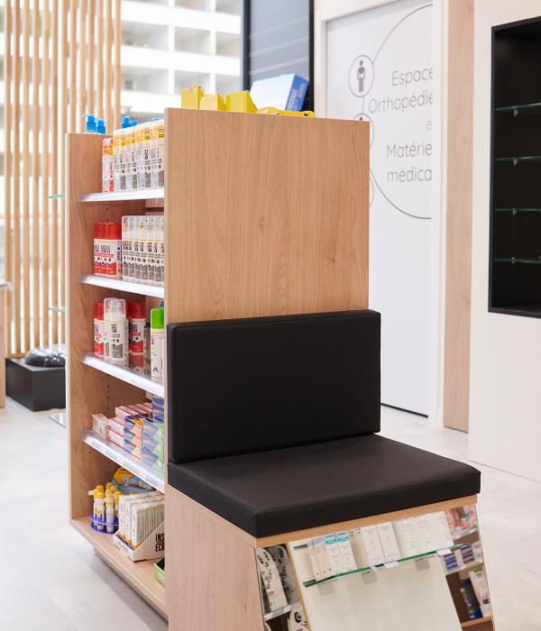 création mobilier transfert aménagement réagencement agencement aménagement relooking bois métal espace enfant maman bébé beauté nature soins bio espaces confidentiels cabine essayage vaccination pharmacie officine surface de vente espace d'attente back office orthopédie comptoir linéaires décoration travaux jbcc agenceur jbcc agencement